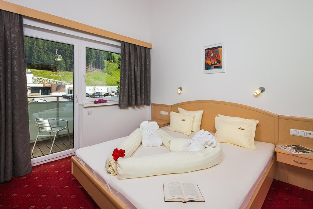 Apart-Hotel Bergkoenig Фісс Екстер'єр фото